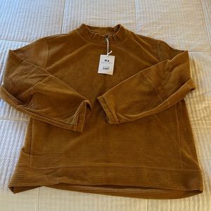 New never worn sweater